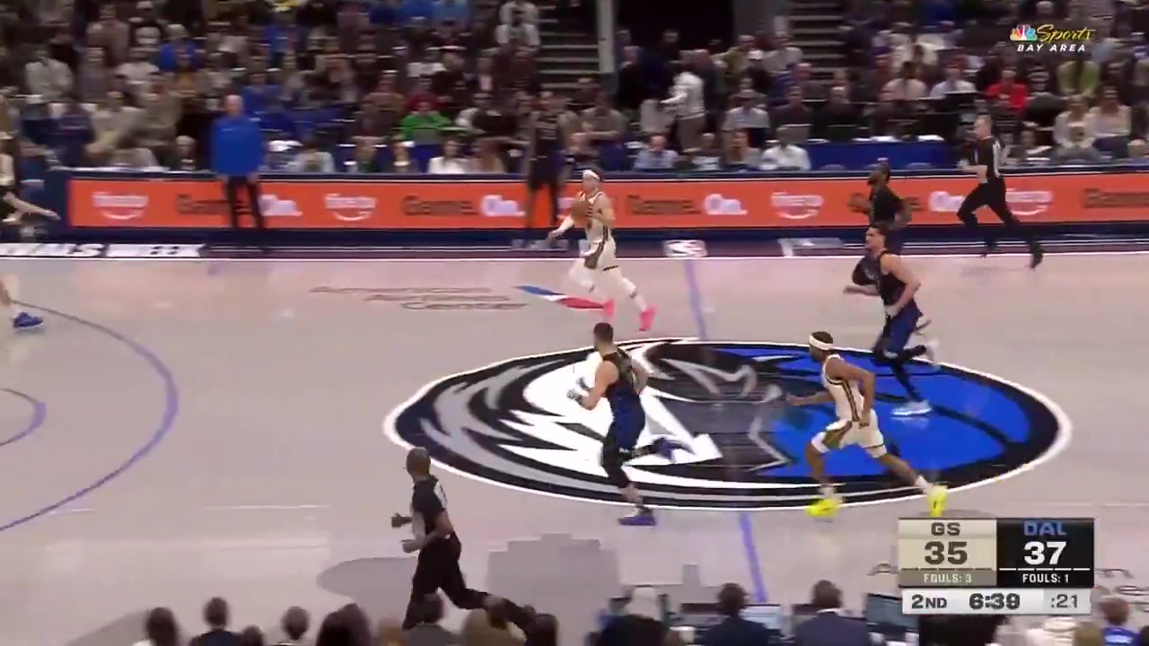 Jonathan Kuminga finishes with a windmill alley-oop dunk