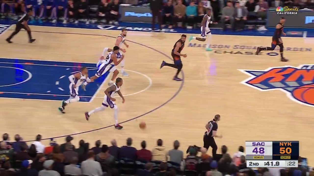 DeMar DeRozan knocks down a three-pointer capping an 11-2 Kings run over the Knicks He finishes the second quarter with 22 points