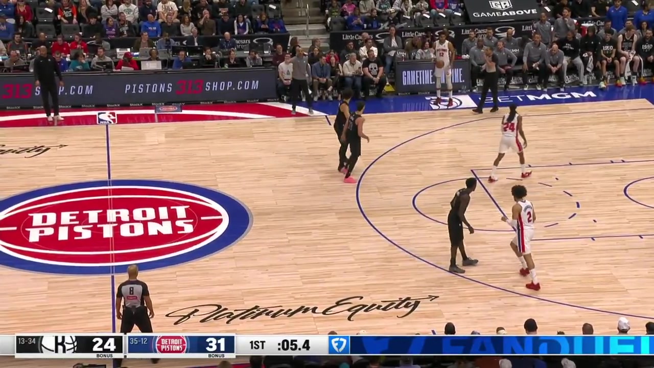Daniss Jenkins buzzer-beater layup to end the 1st quarter with replays At first the refs did not count the basket but they overturned their decision upon replay review Pistons and Nets commentaries