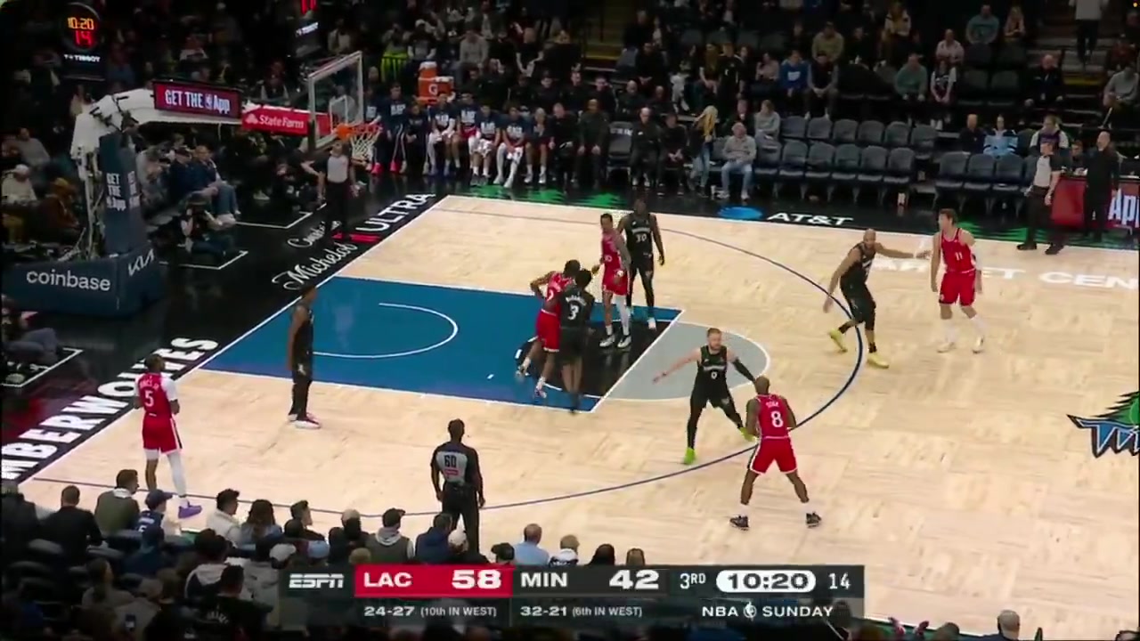 Anthony Edwards lazy defense leads to Clippers 3