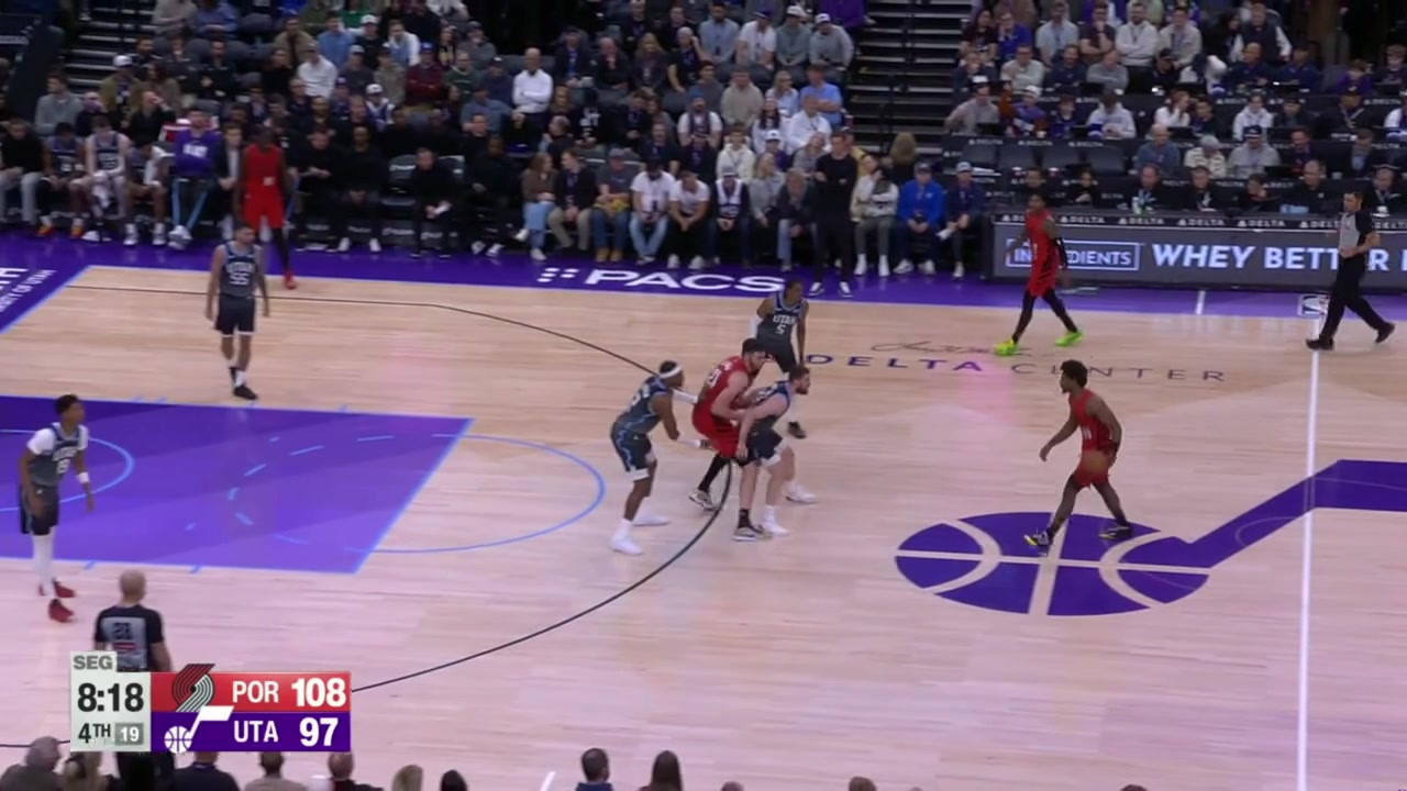 Svi Mykhailiuk hits the corner 3 intercepts the pass pokes the ball away from Caleb Love and scores the fastbreak layup to cut the Blazers lead down to 6 in the 4th quarter with replays