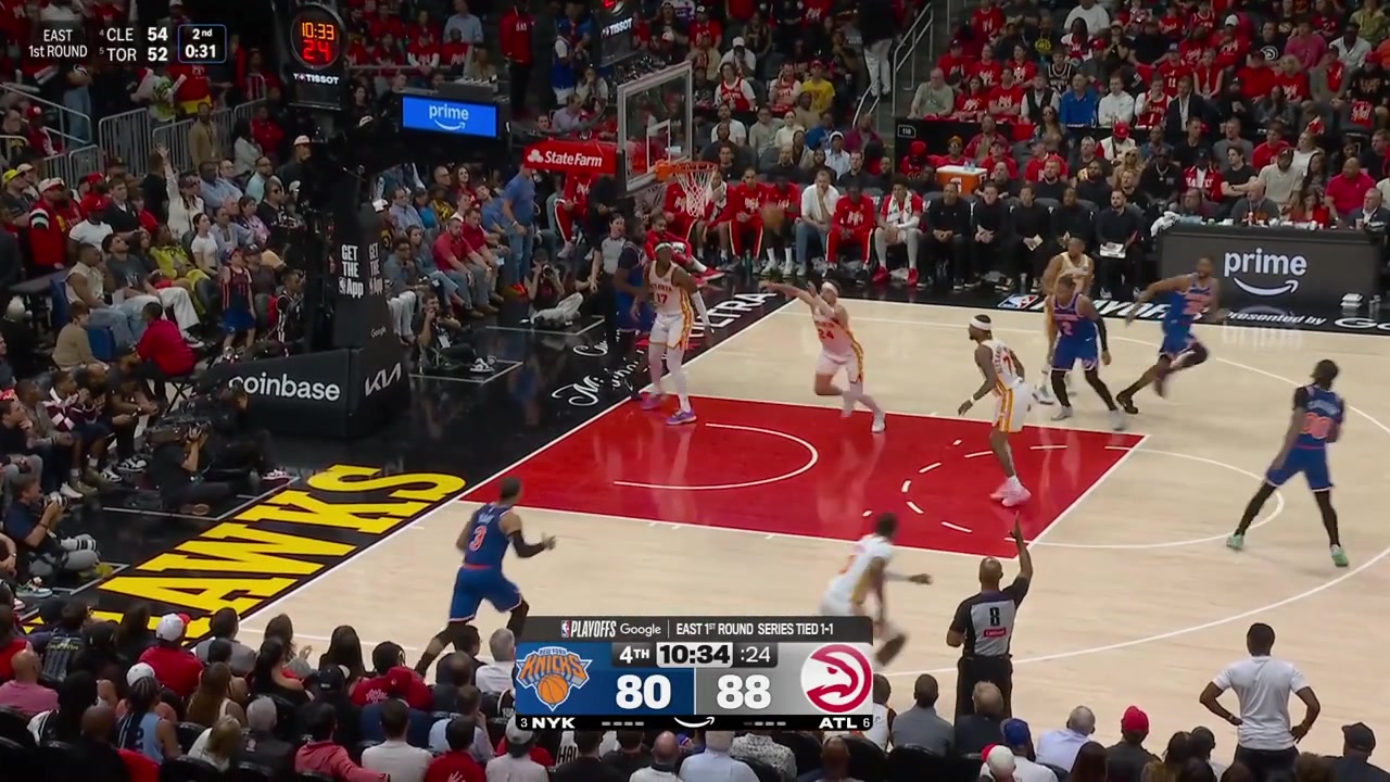 Jonathan Kuminga scores the layup on 3 Knicks players and shortly after grabs the offensive rebound and scores the put back with replays