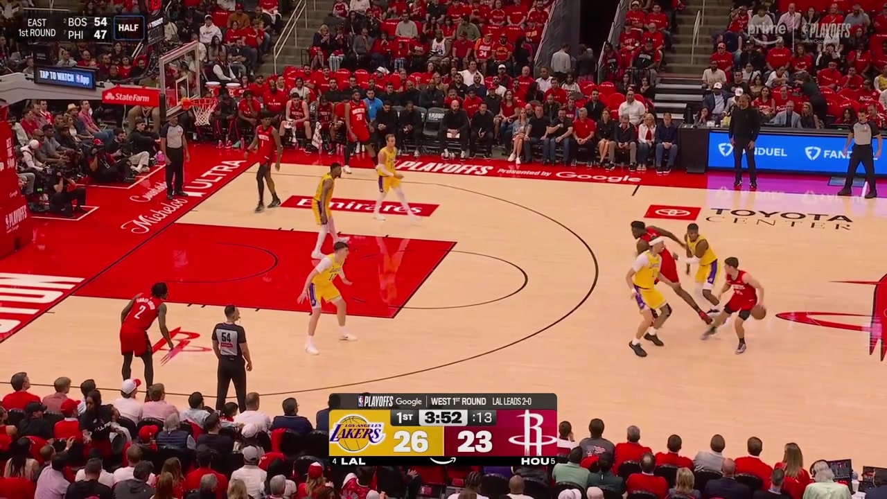 Jaxson Hayes comes up with the ball resulting in a Hachimura 3