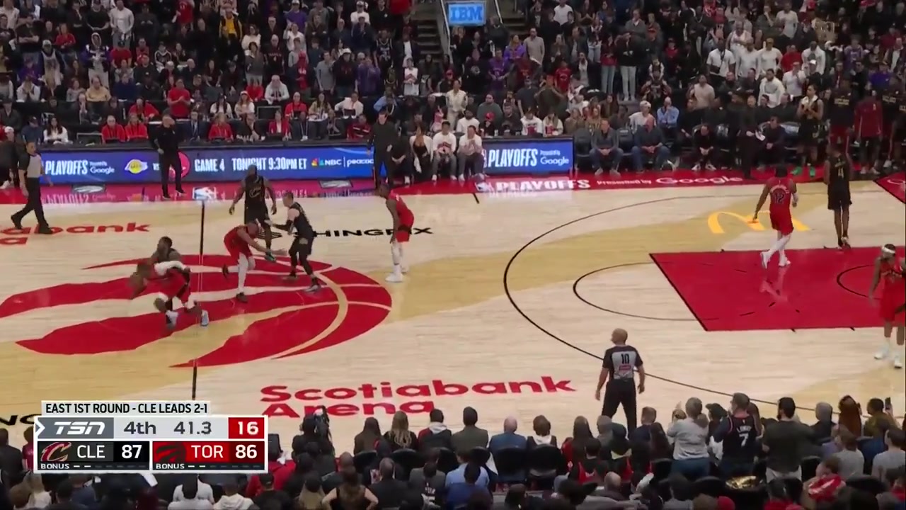 Jamal Shead forces the 8 second violation to give the Toronto Raptors possession - and a chance to take the lead