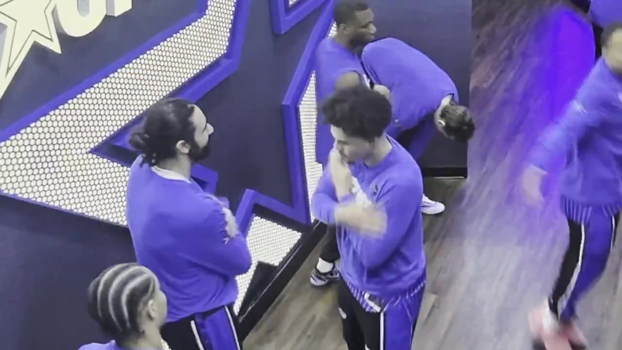 Noah Penda and Goga Bitadze have a different style of handshake