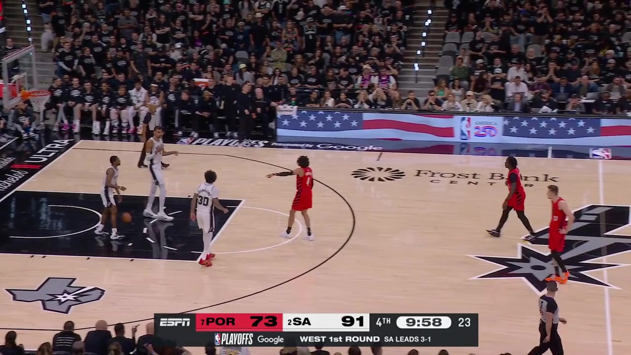 Lowlight De'Aaron Fox casually goes up the floor with the ball and called for the 8-second violation