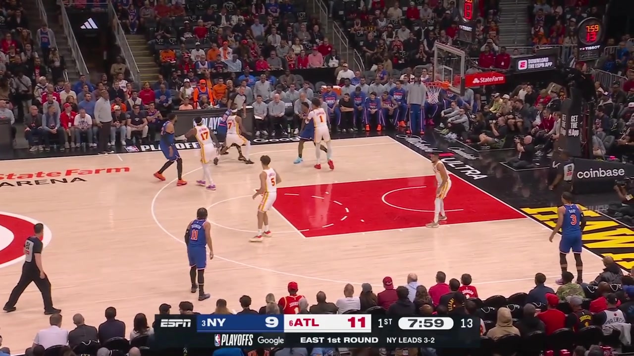 The Knicks go on a 14-0 run in less than 4 minutes against the Hawks in the 1st quarter with replays