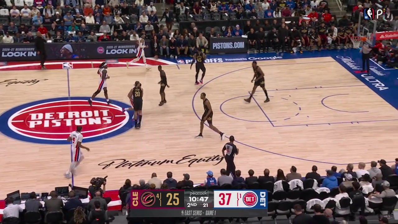 Ausar Thompson with the beautiful lefty reverse layup on Thomas Bryant with a replay