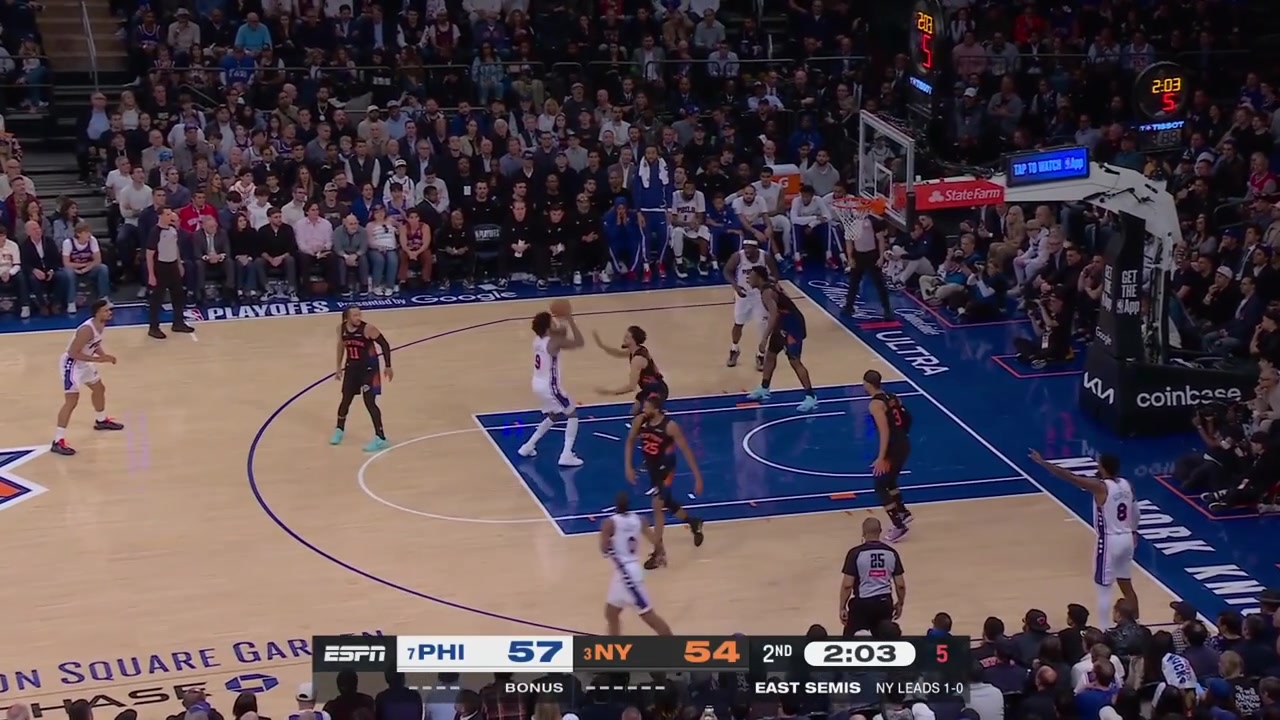 The 76ers with back to back turnovers and Jalen Brunson amp OG Anunoby with the fastbreak layupsThe Knicks retake the lead