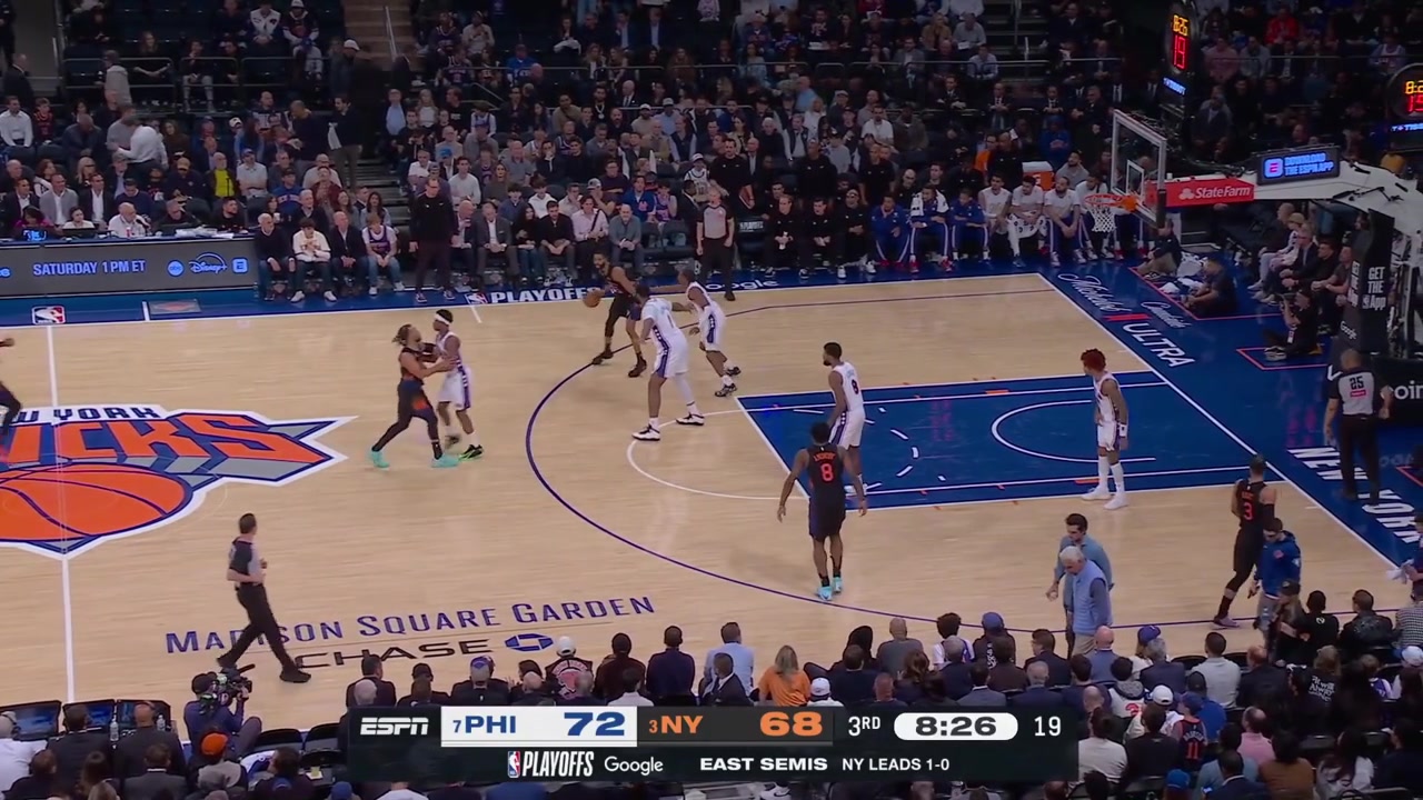 Karl-Anthony Towns drives and scores the off-balance And-1 with replays15 points in 12 minutes