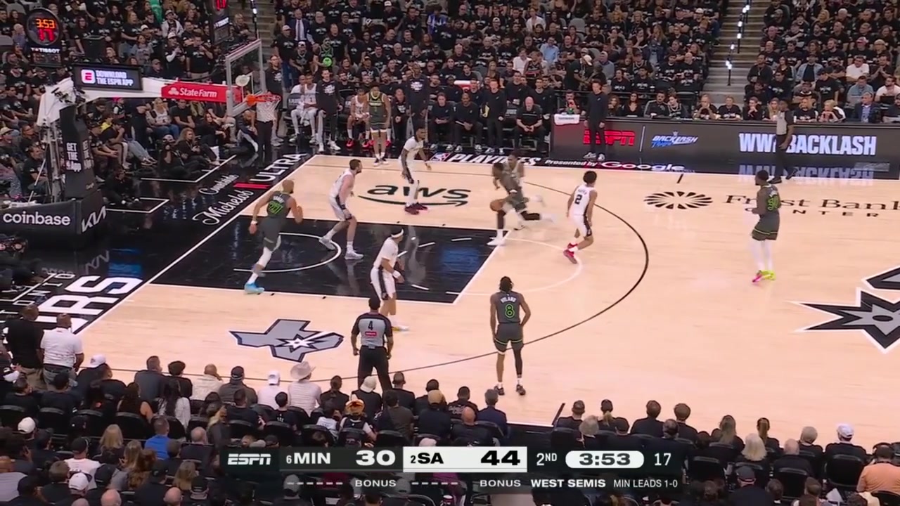 Ant lays one in and seems to think it should be an and-1