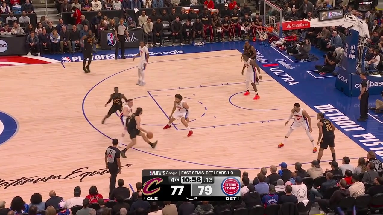 Donovan Mitchell scores off his own miss to tie the game and Dennis Schroder finds Evan Mobley for the dunk with replaysIt's the first Cavs' lead since it was 3-0 in the first quarter