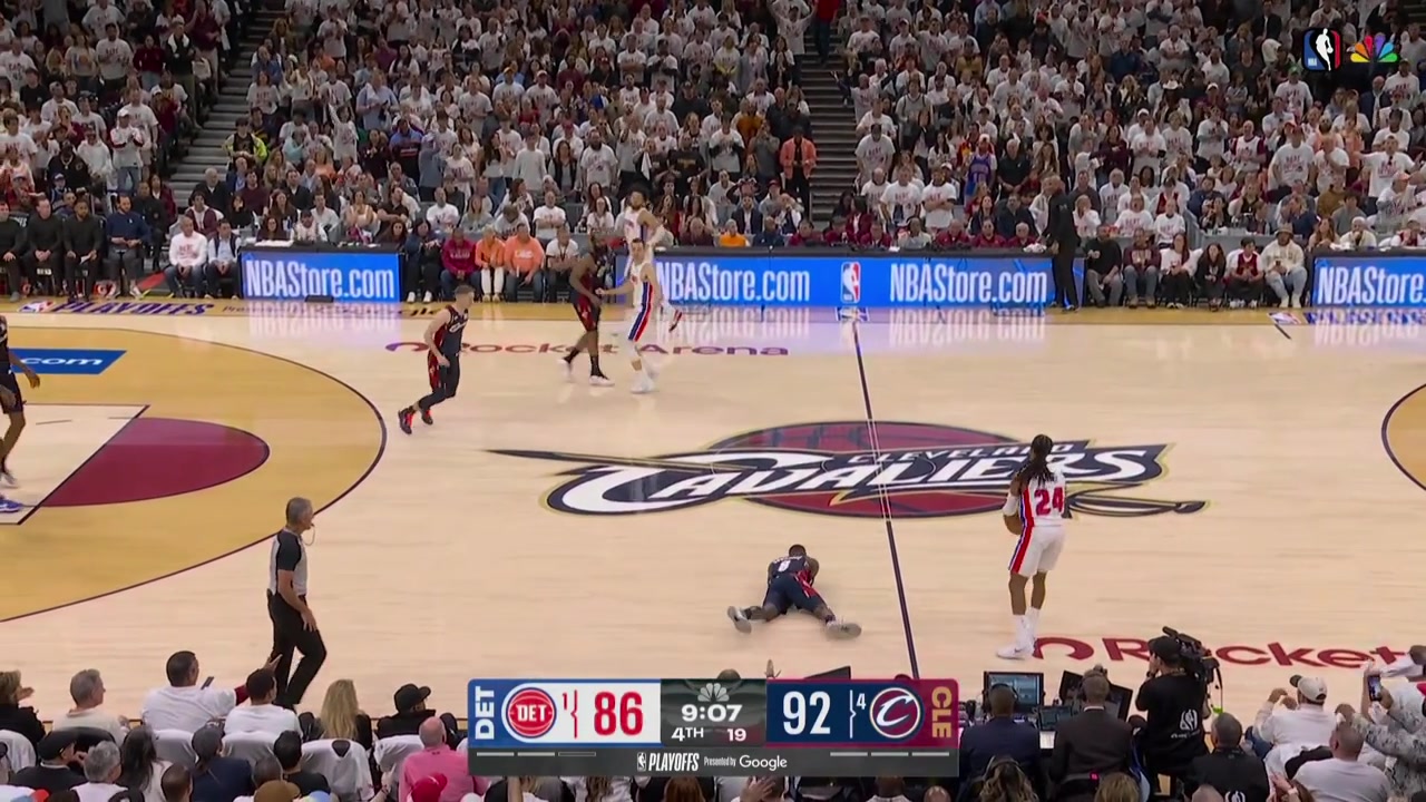Injury Dennis Schroder takes an elbow to the throat from Daniss Jenkins official deems it to be unfortunate contact to the neck and not a foul