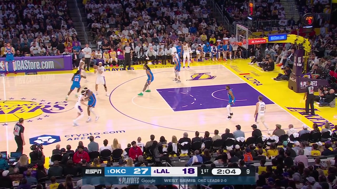 Austin Reaves finds Rui Hachimura for the open corner 3 - three triples for Rui in the 1st quarter 9 points with a replay