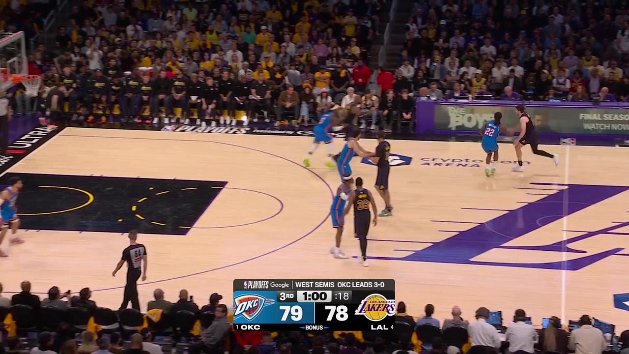 Jaxon Hayes with the powerful dunk on Chet Holmgren to give him 14 points with replays