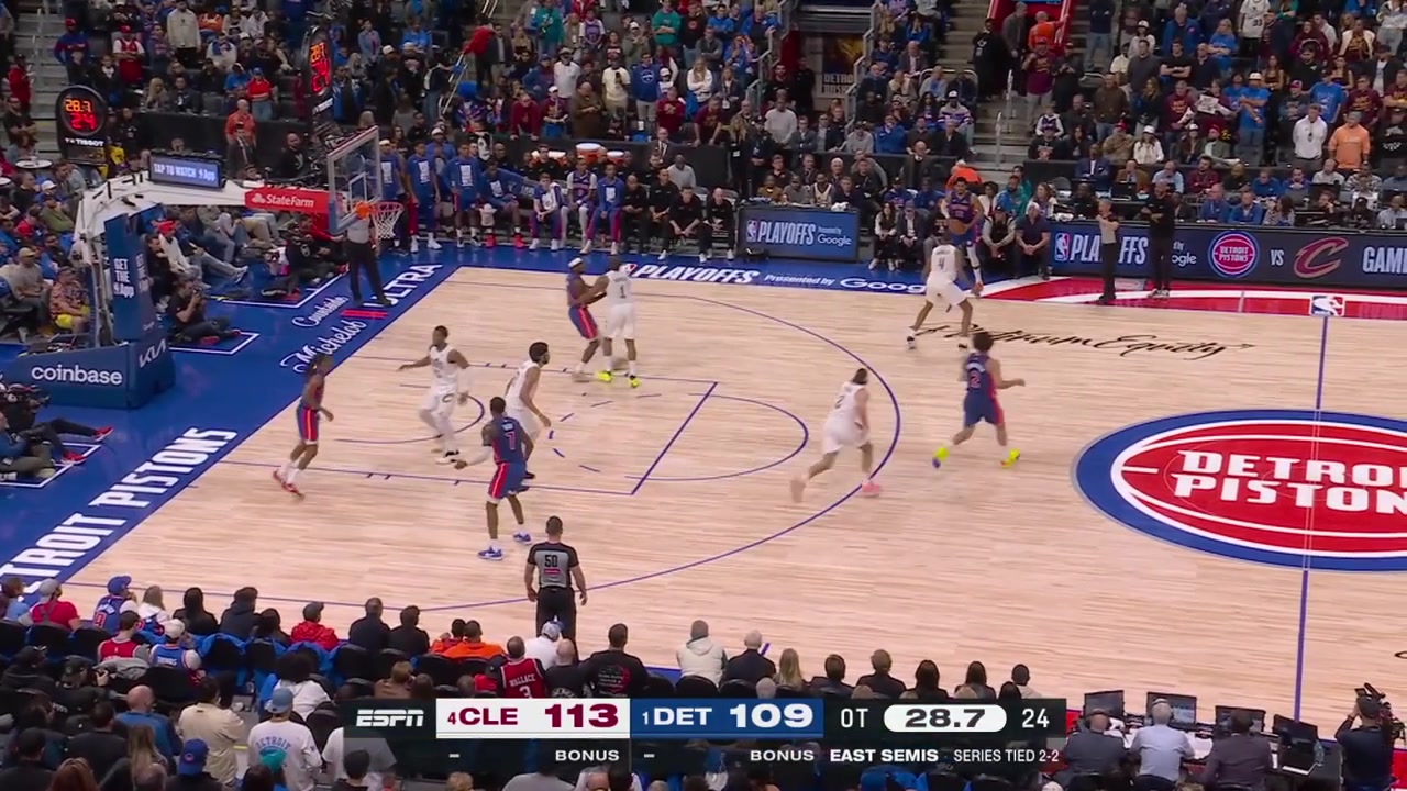 Cade Cunningham hits a long 2-pointer to cut the Cavaliers' lead to 2 after it was shown he stepped on the line upon review39 points for Cade
