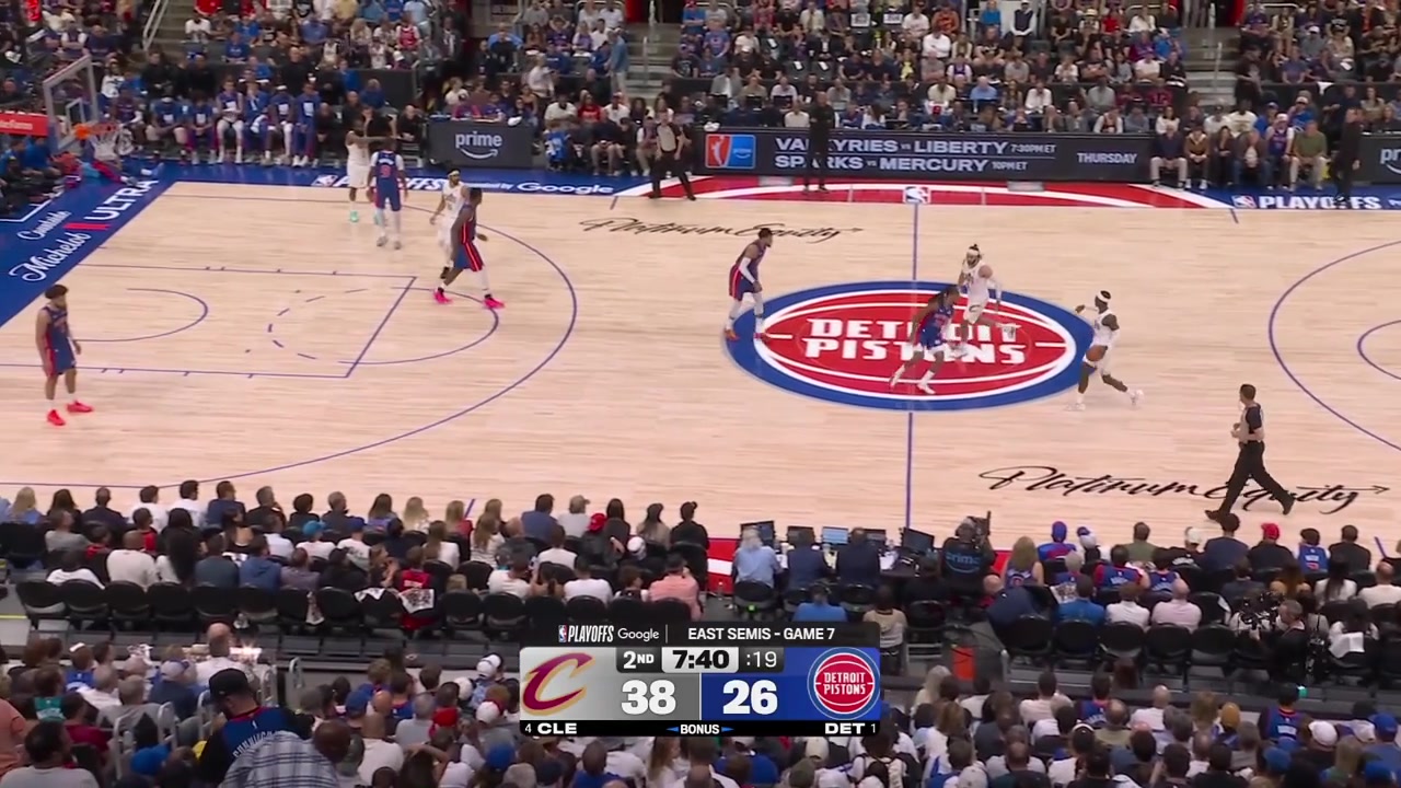 Sam Merrill hits the corner 3 to put the Cavaliers up 15 in game 7