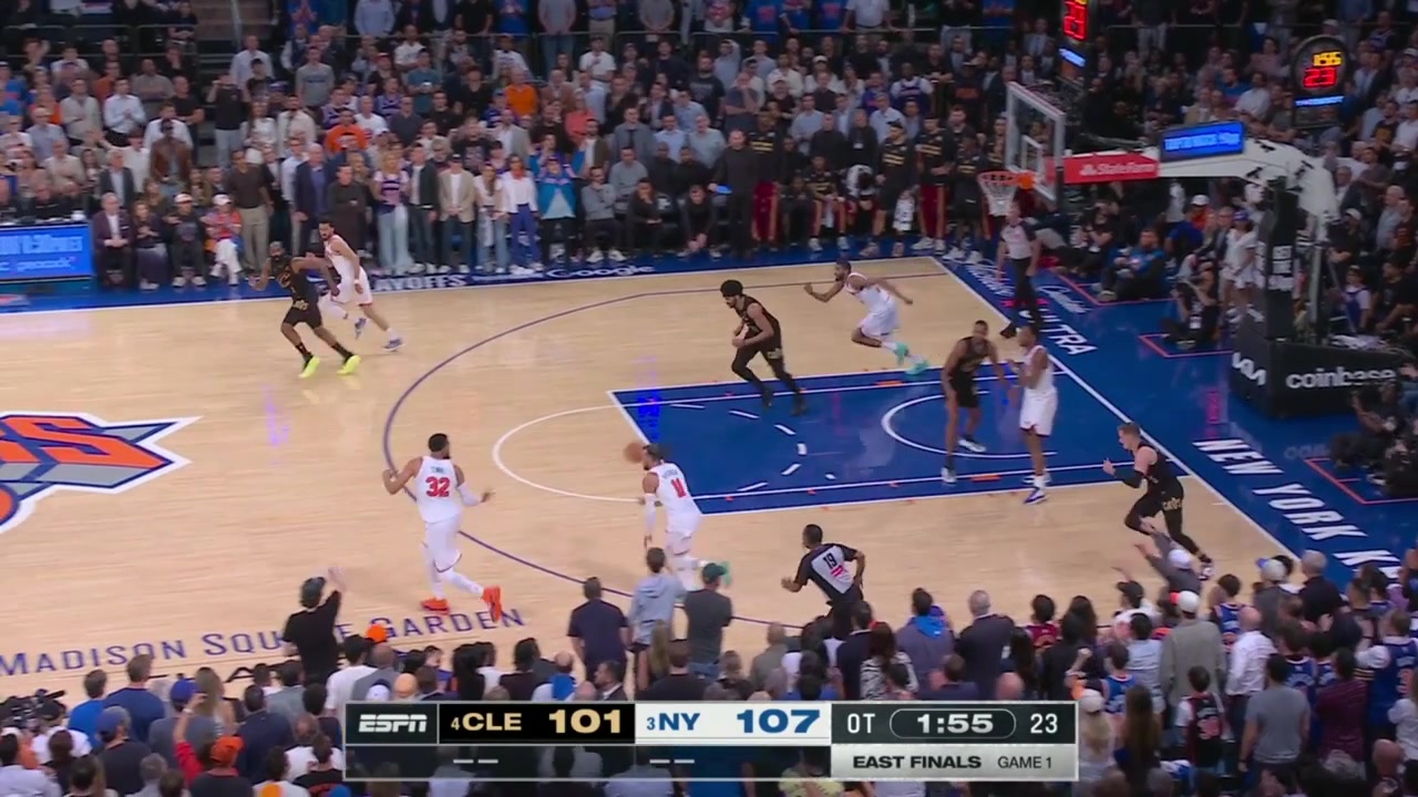 A Landry Shamet 3 has the Knicks up 9 in OT after trailing by 22 in the 4th quarter