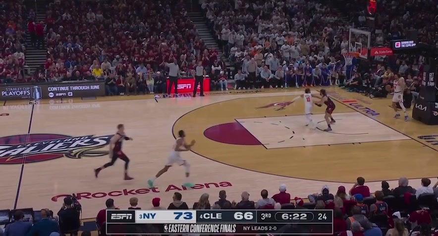 Insane block by Wemby leading into the beautiful dunk in transition by Castle to stop the 9-0 Thunder run Spurs lead 88-86 with 415 remaining