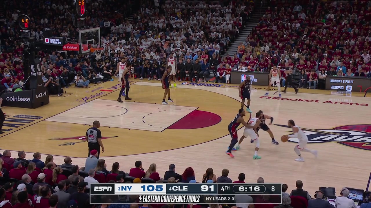 Jalen Brunson hits the floater to put the Knicks up 16 points Evan Mobley somehow manages to regain control and hit the tough jumper over Karl-Anthony TownsOG Anunoby hits a 3-pointer and Donovan Mitchell hits a quick 3 off a missed shot by Mikal Bridges keeping the Cavaliers hopes