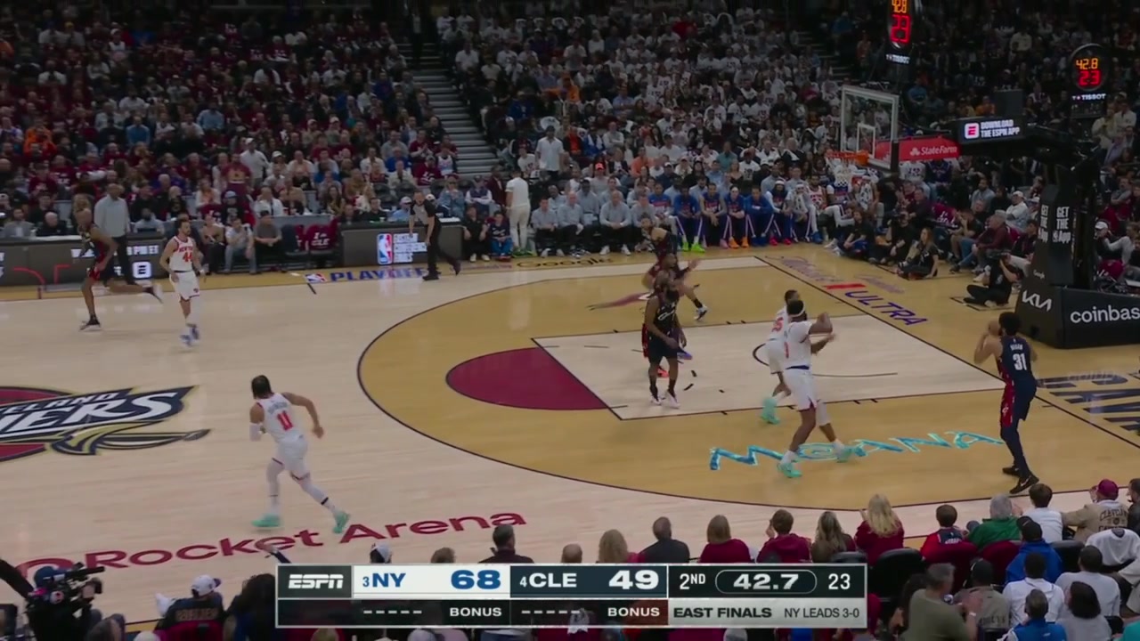 Lowlight Evan Mobley can't secure the pass from Harden