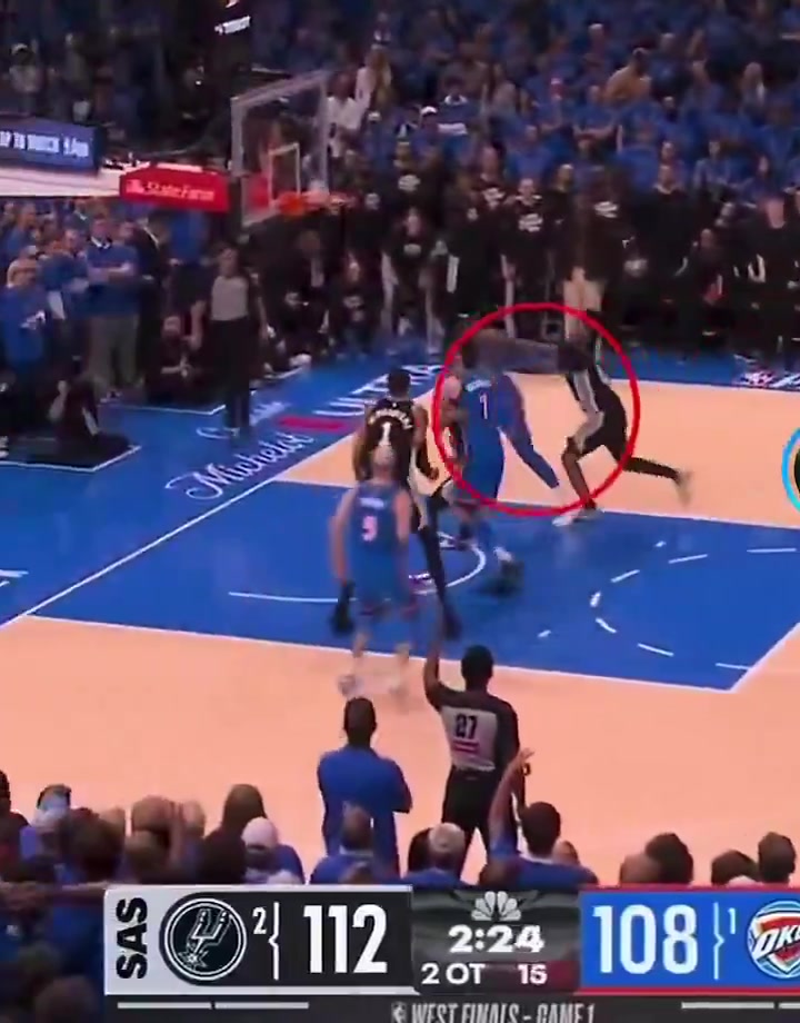 Play that potentially caused Jdub to re-tweak his hamstring