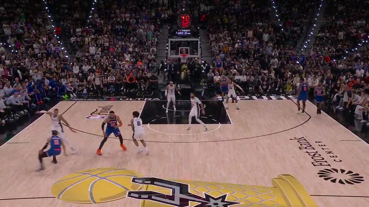 Knicks with an incredible offensive possession Multiple guys drive to the paint kick it out drive to the paint kick it out leading to the open corner 3