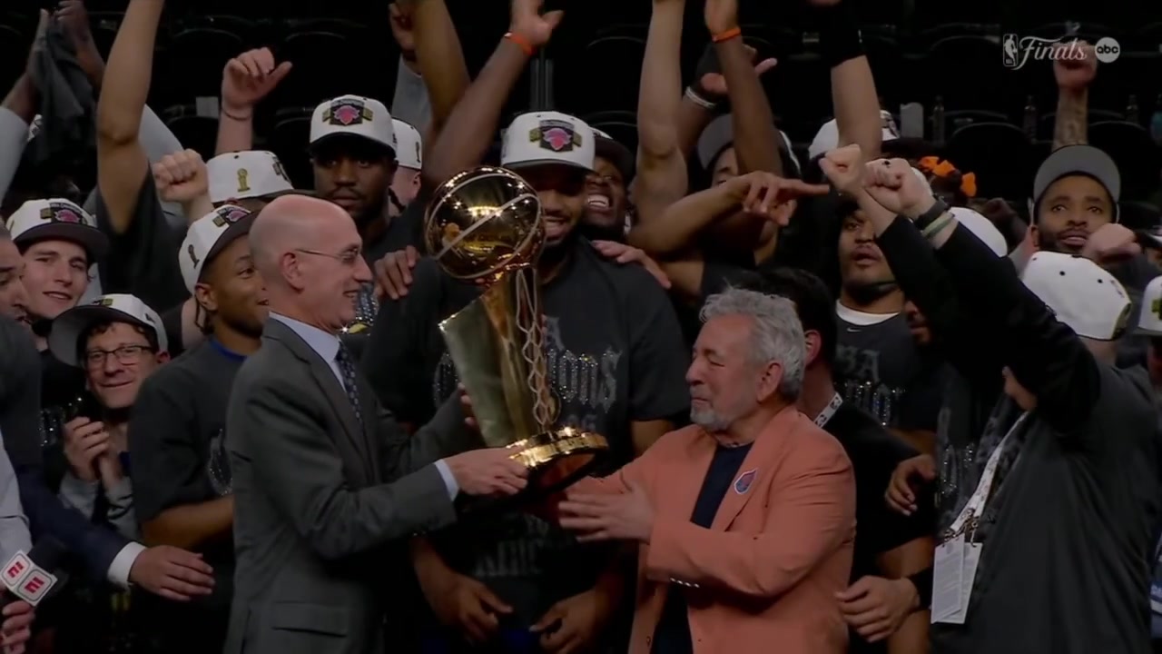 The 2025-26 New York Knicks Hoist the Larry O'Brien Trophy for the 1st Time Ever