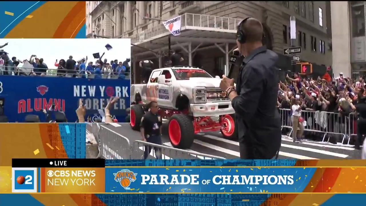 Mitchell Robinson brought his truck to the Knicks Championship Parade