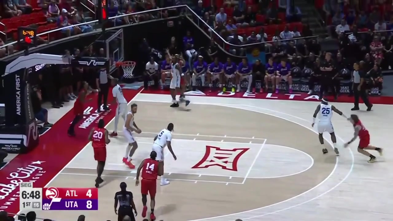 Darryn Peterson with the And-1 driving layup with replays