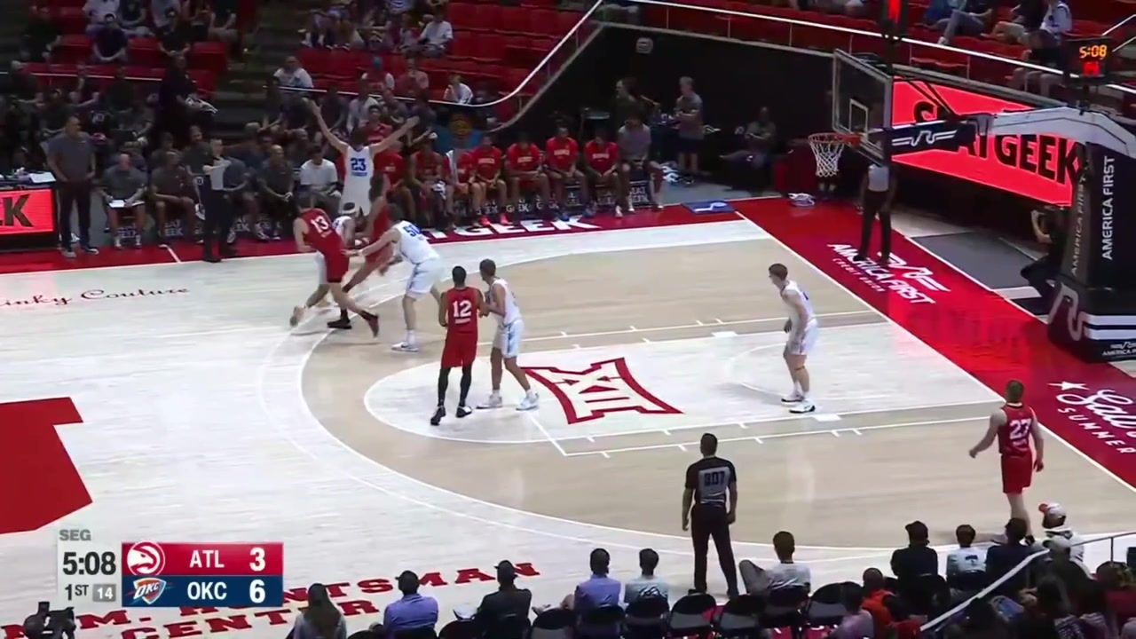 Kobe Johnson with the pass inside to Asa Newell for the dunk with replays