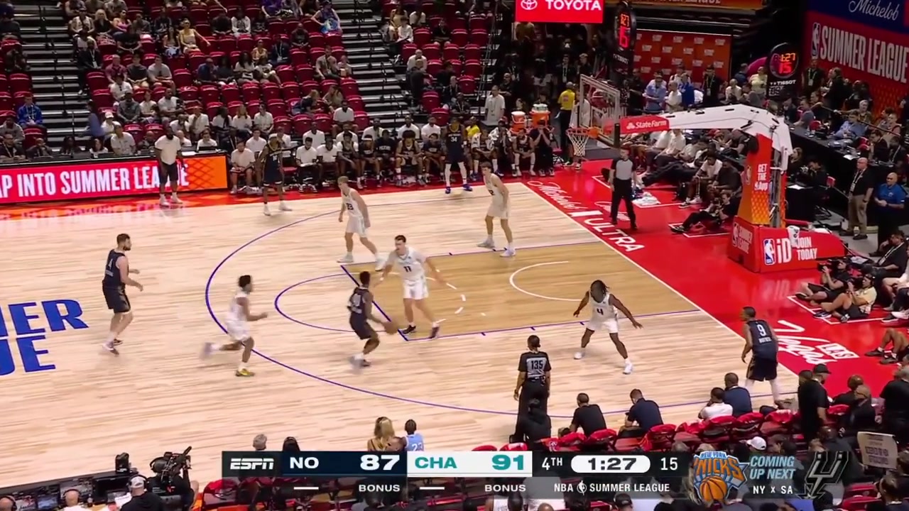 The Pelicans with a comeback win Jalon Moore with the clutch layup the Hornets with their 20th turnover Hunter Dickinson with the clutch 3 to give the Pelicans their first lead Bufkin forces a jumpball Kalkbrenner tips it to the rookie Jaron Pierre Jr who scores the fastbreak dunk