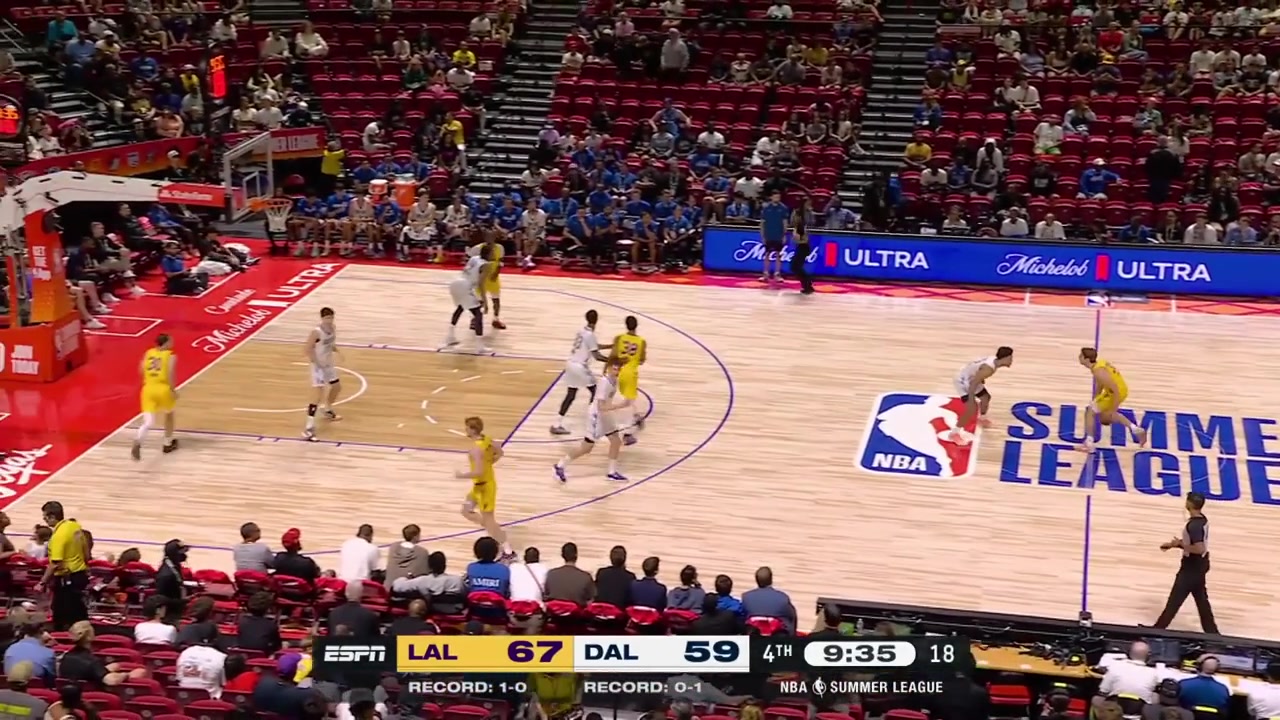 Arthur Kaluma hits his 4th triple to give him 28 points in the game