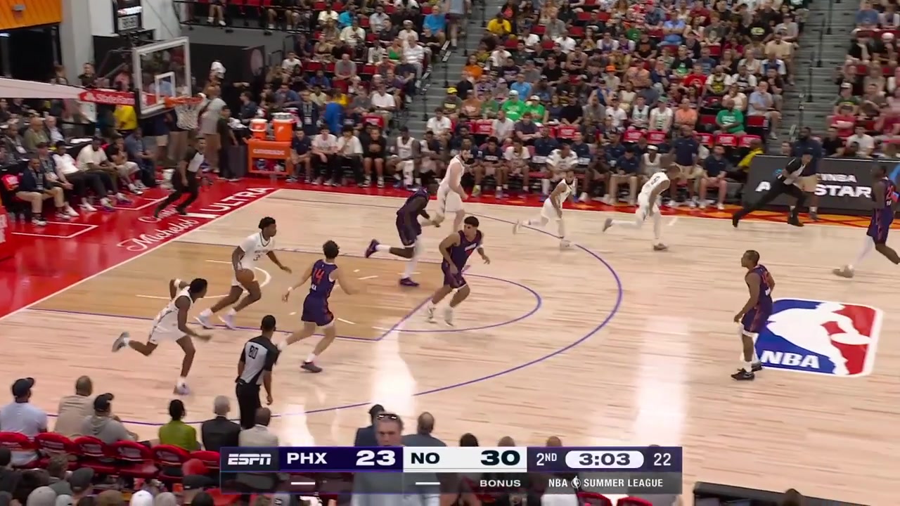 Malik Dia splits the defense beautifully and finishes the tough And-1 layup over Khaman Maluach with replays
