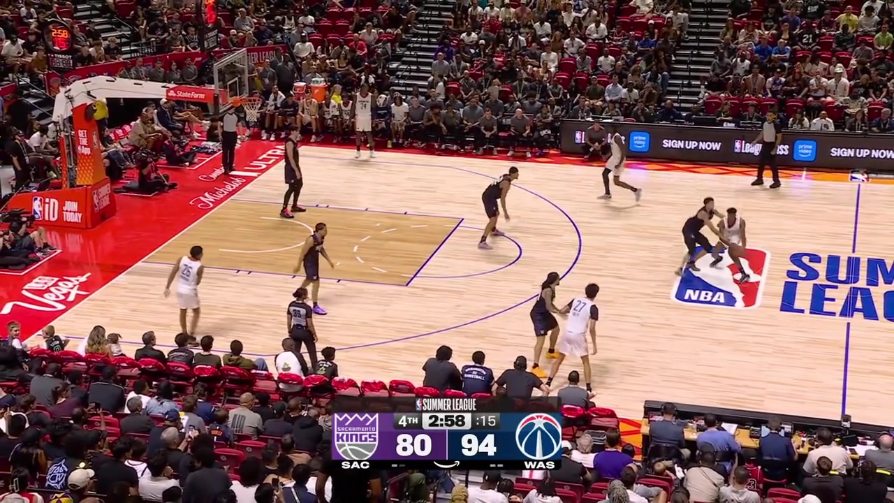 AJ Dybantsa scores the turnaround jumper over Nique Clifford and later on gets fouled by him as he loses his shoeHe then scores a fastbreak dunk to give him 23 points