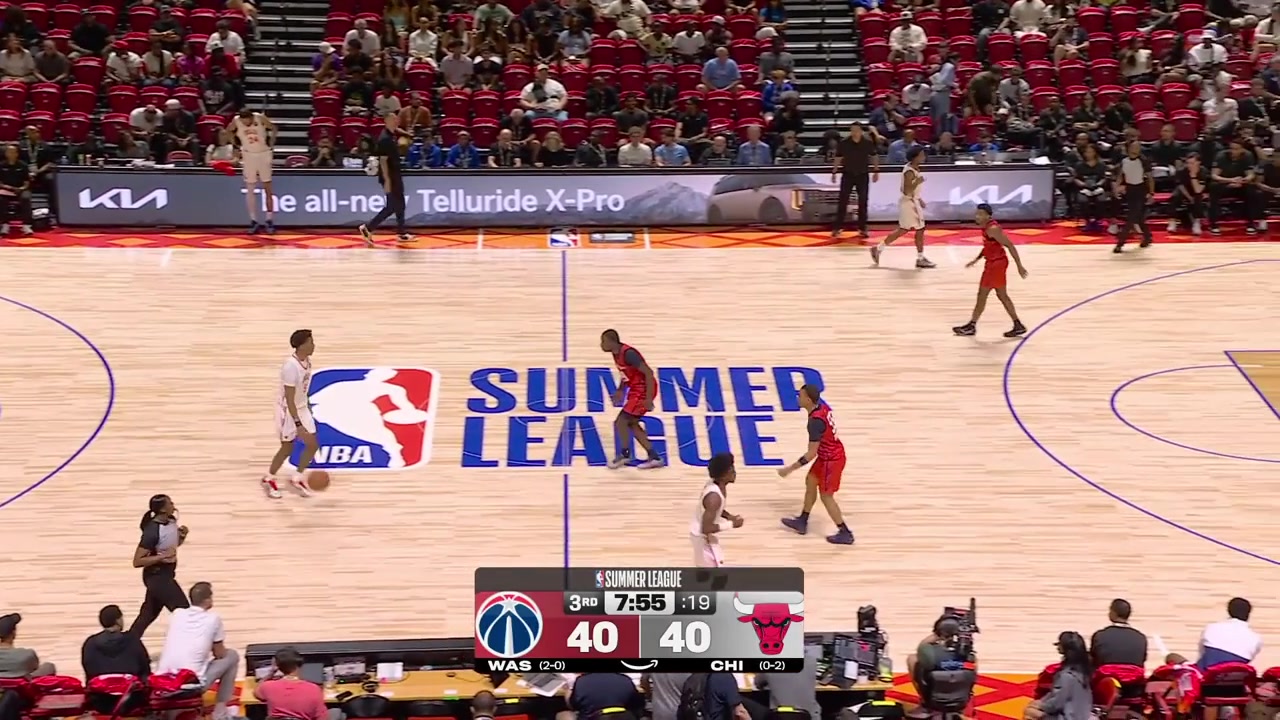 Caleb Wilson with the cutting layup with a replay