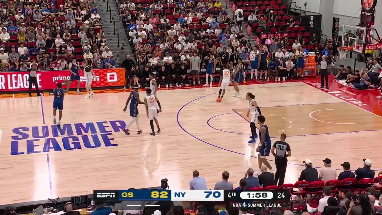 Lajae Jones finds Yaxel Lendeborg for the 3-pointer - his first points of the gameKids start taking their shirts off and celebrate