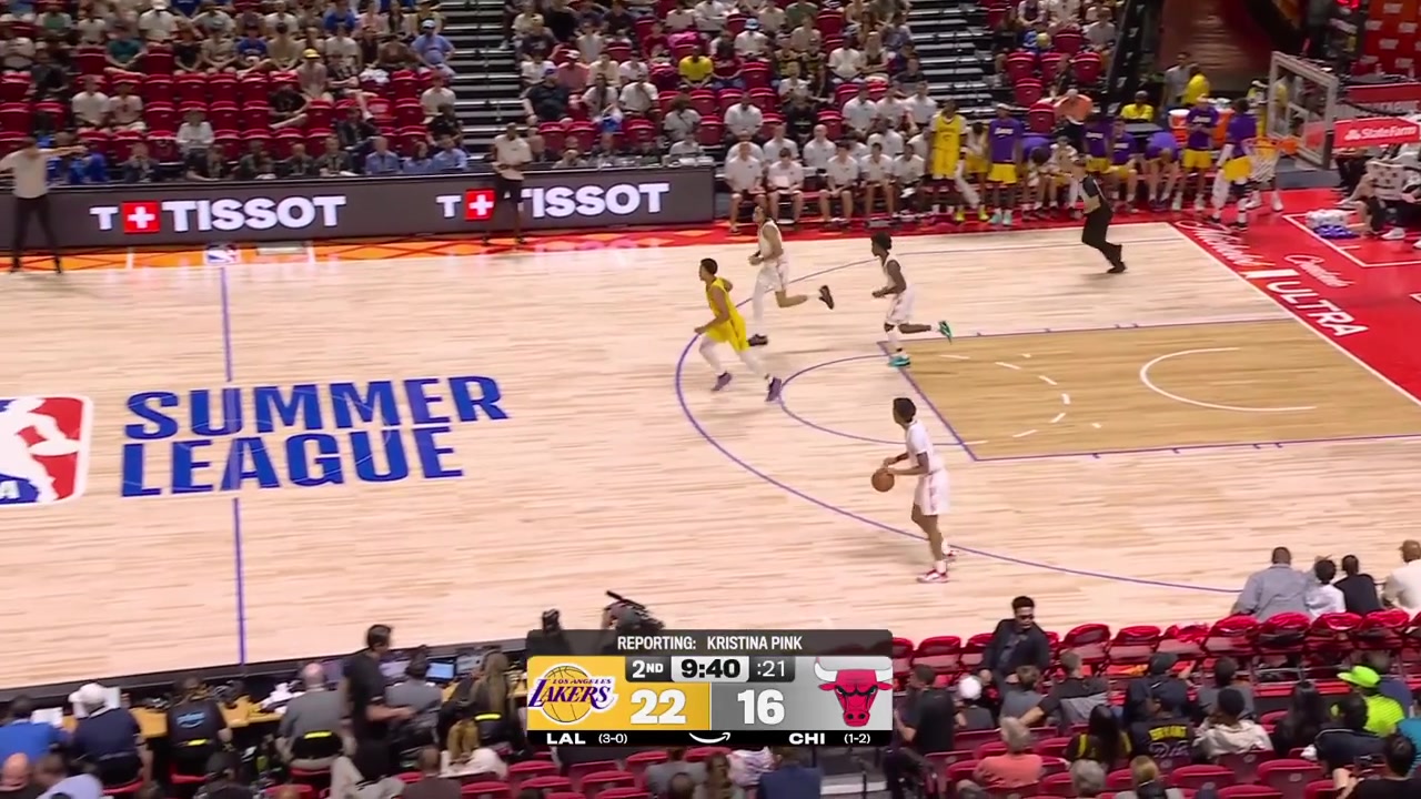 Jaylin Sellers takes on Zhaire Smith drives from the halfcourt and drives over him with replays Jon Elmore sells the foul call at the other end