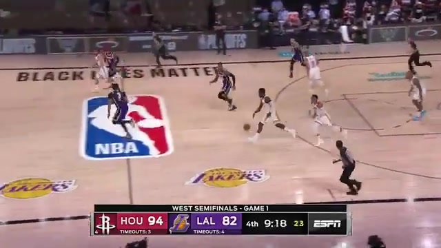 Russell Westbrook sinks the 3 over AD and unleashes the trash talk against a virtual audience