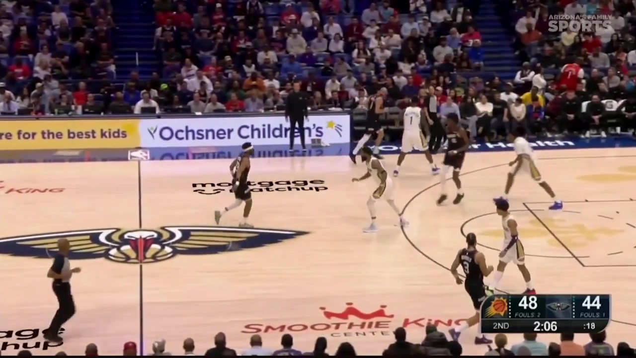 Mark Williams dunks off the self-assist