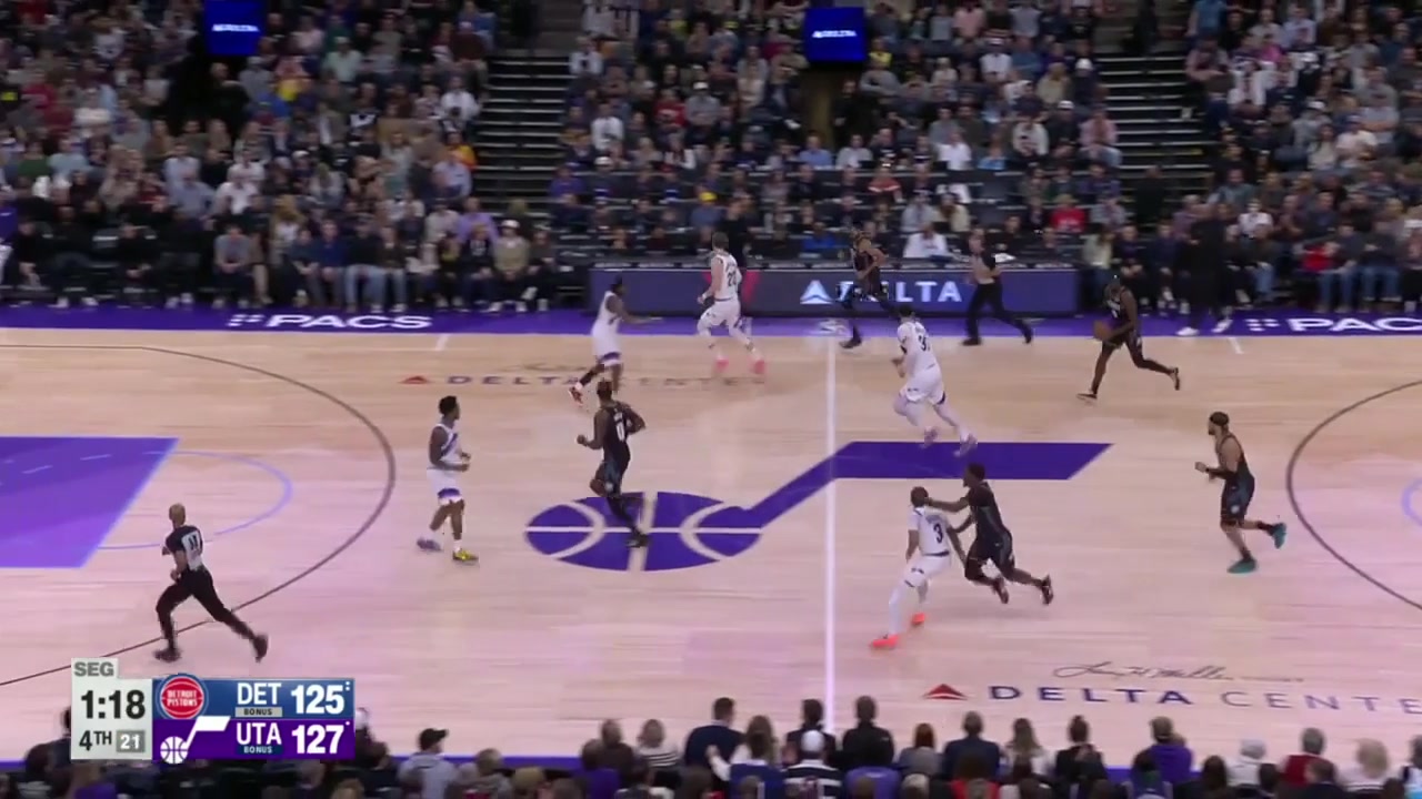 Keyonte George picks off LeVerts pass and brings the lead to 4