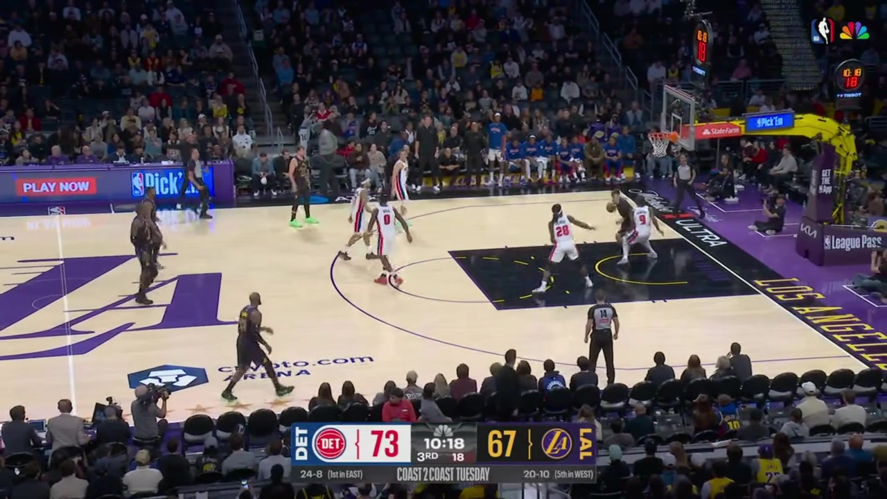 Isaiah Stewart gets called for his 4th personal foul early in the 3rd quarter fouling LeBron with replays