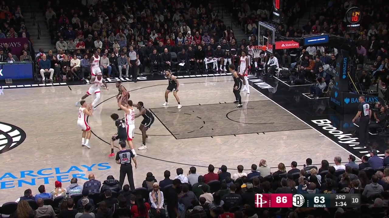Alperen engn with the alley-oop lob to Amen Thompson for the dunk