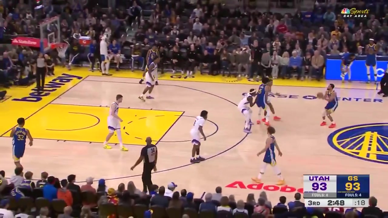 Stephen Curry hits a very average not-so-special layup