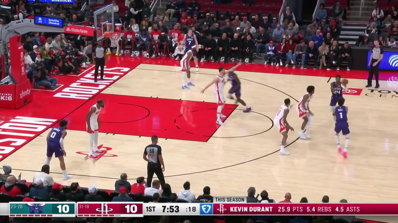Brandon Miller creates space with a bump on Jabari Smith Jr and sinks the smooth mid-range jumper