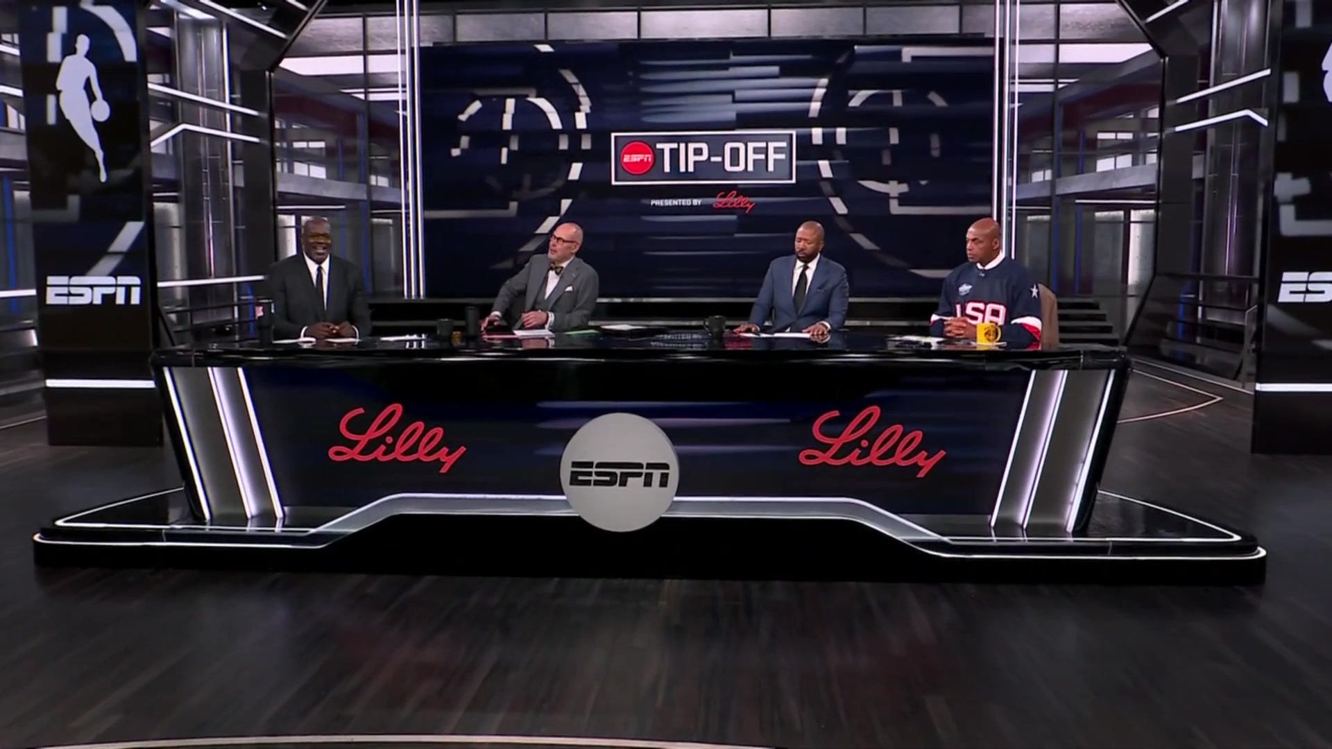 Inside the NBA Chuck and Kenny clown on Shaq saying he would get killed by Jokic and for getting swept by Hakeem Olajuwon You got swept didn't you Somebody beat you 4 times in a row