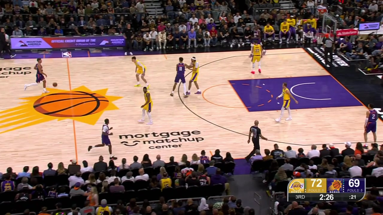 Grayson Allen with a 3 to tie the game Luka Doncic answers with a 3 and then Amir Coffey and Rasheer Fleming with the 3s to give the Suns the lead