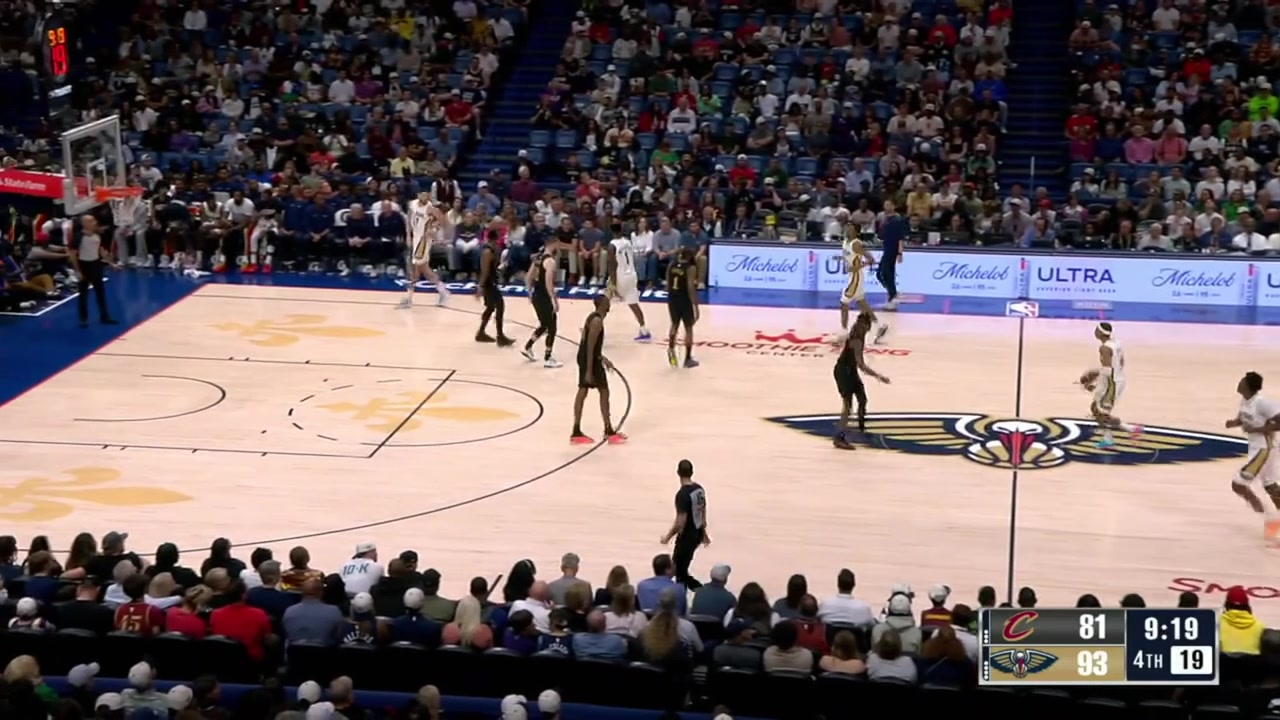 Karlo Matkovic with the 360 alley oop slam
