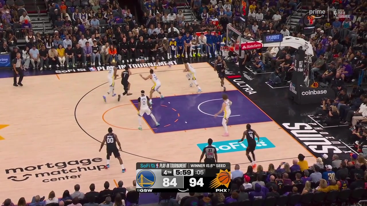 Jordan Goodwin drains a tough 3 for Phoenix