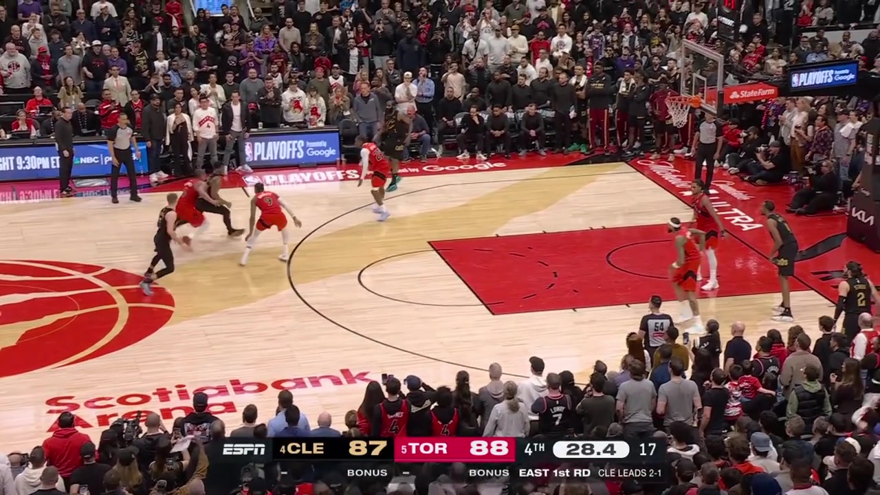 The Cavaliers fail to score Raptors' ball with 216 seconds remaining up 1 - timeout